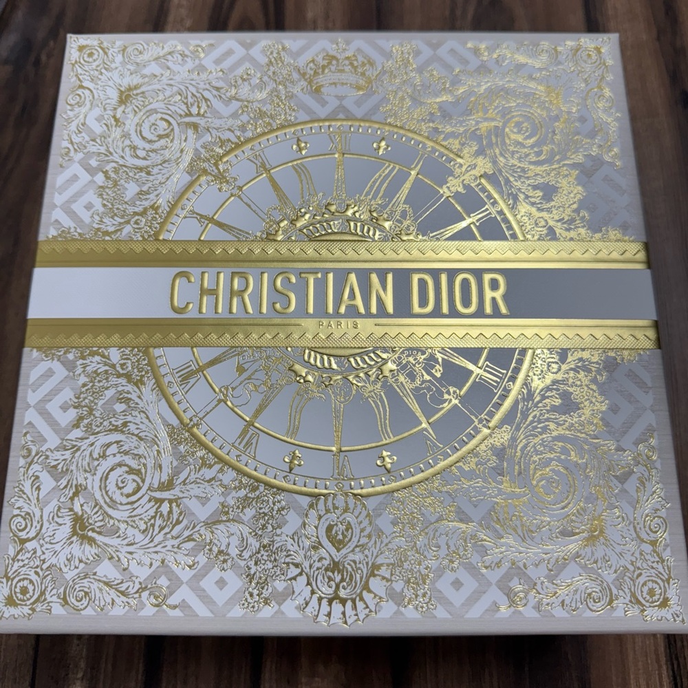 Dior gift box